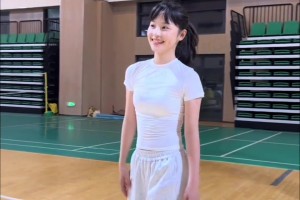 学姐可以来场单挑嘛😍 我保证认真防守💪